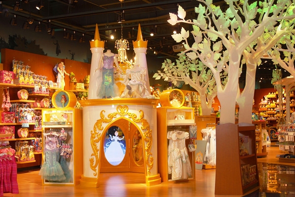 Disney Princess castle with Magic Mirror(1)