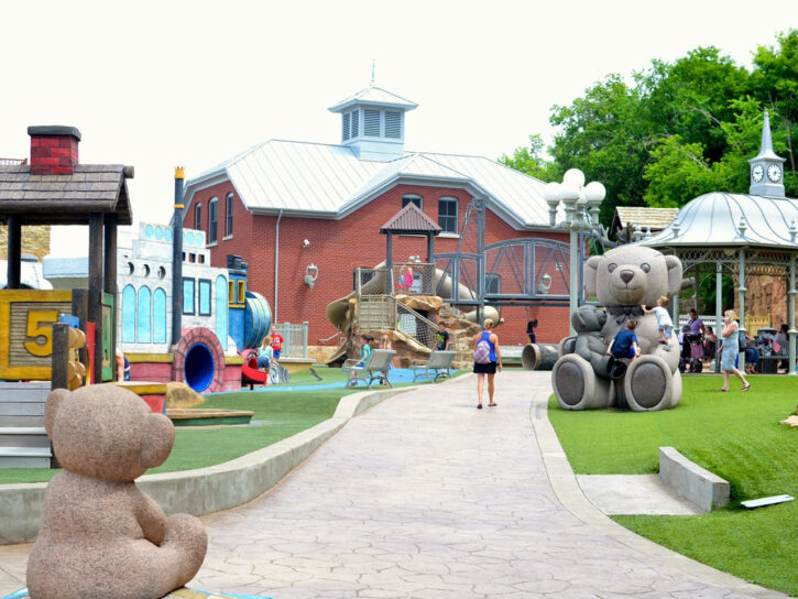 Overview of Teddy Bear Park.