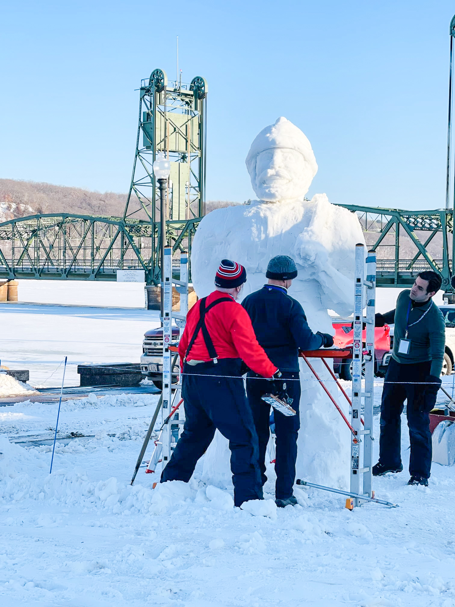 snow sculpting stillwater lift bridge