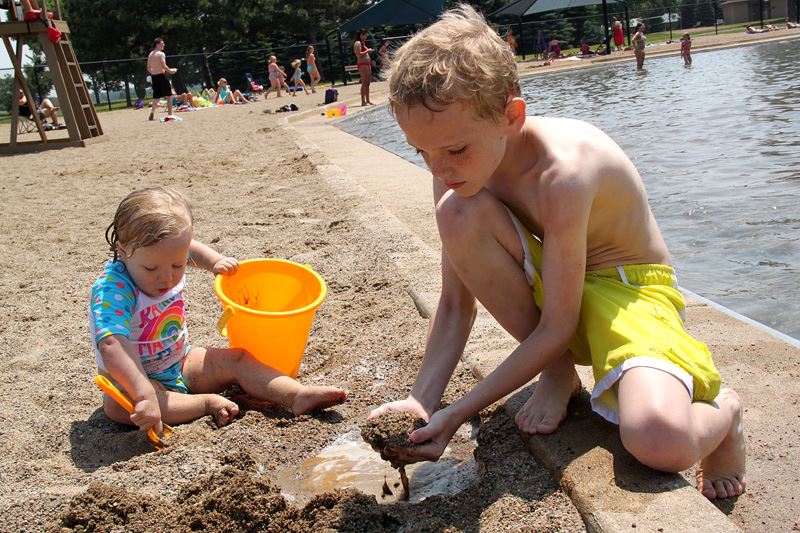building sandcastles at sandventure aquatic park shakopee