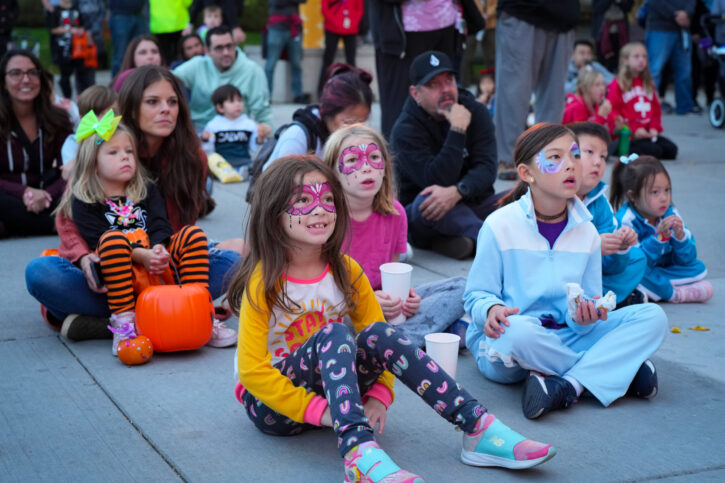 Valleyfair Tricks and Treats kids watching performance.