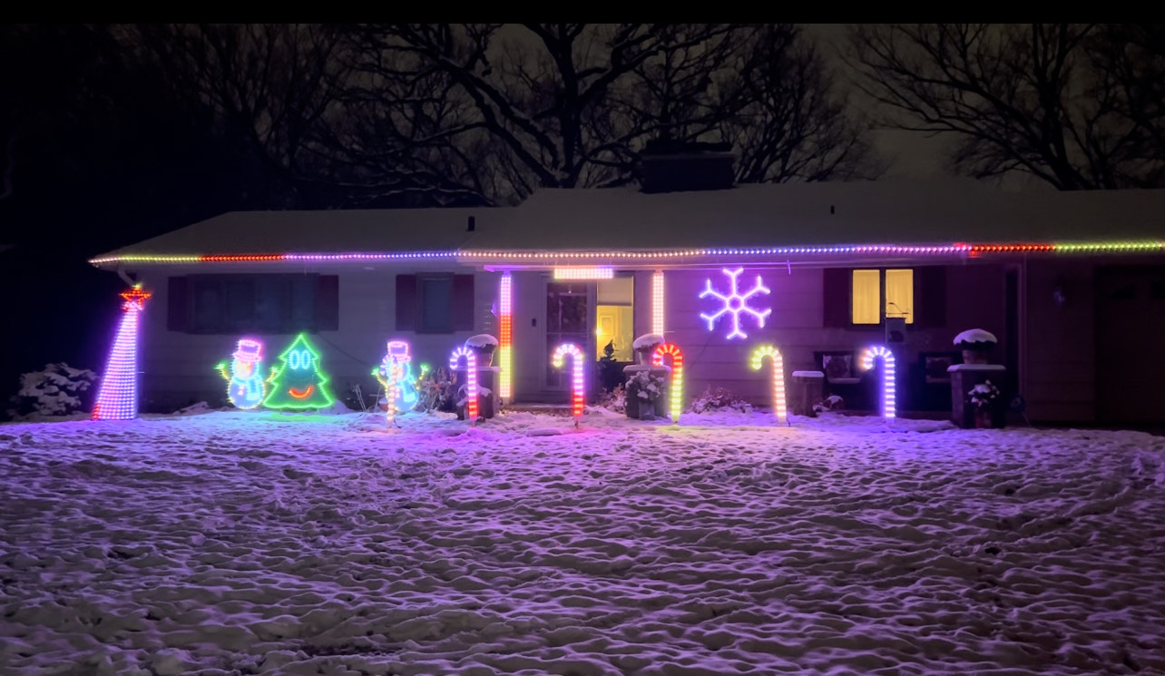 Burnsville Big Oak Drive Christmas Lights