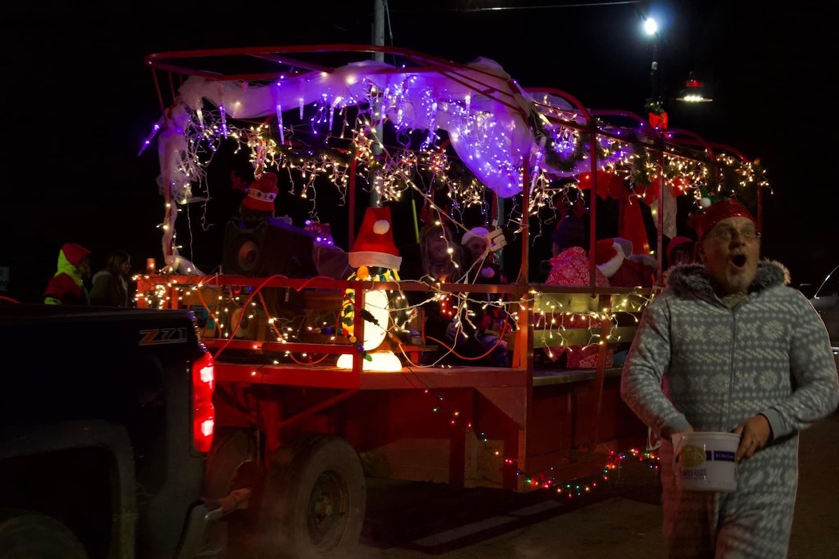 Osakis Holiday Lights Parade.