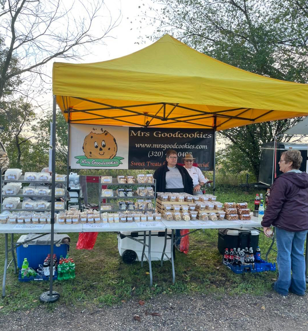 wright county swappers meet cookies.