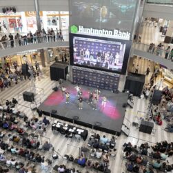 KPOP performance at MOA Rotunda.