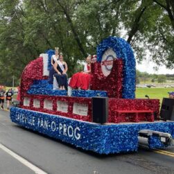Pan o Prog Float for parade.