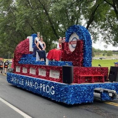 Pan o Prog Float for parade.
