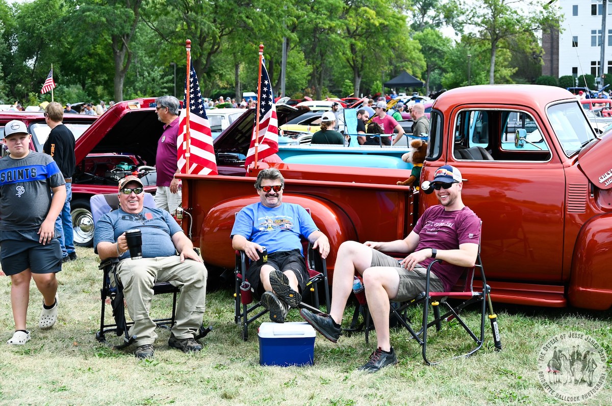 Defeat of Jesse James Days in Northfield Thrifty Minnesota