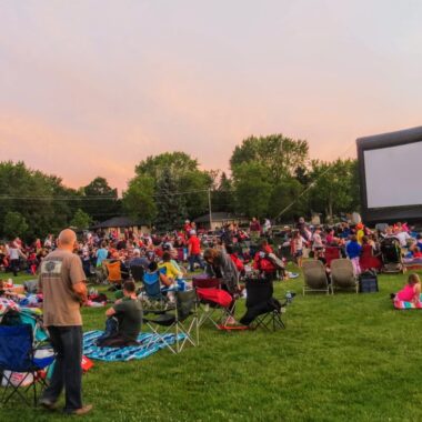 Oakdale Minnesota Movies in the park.