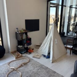 Coffee shop play area.