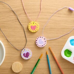 Michaels Thumbprint Kids Club craft.