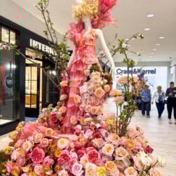 Fleurs de Villes FLORA Galleria Peach and Pastel.