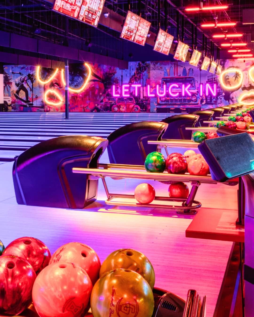 Lucky Strike Bowling Alley Eden Prairie.