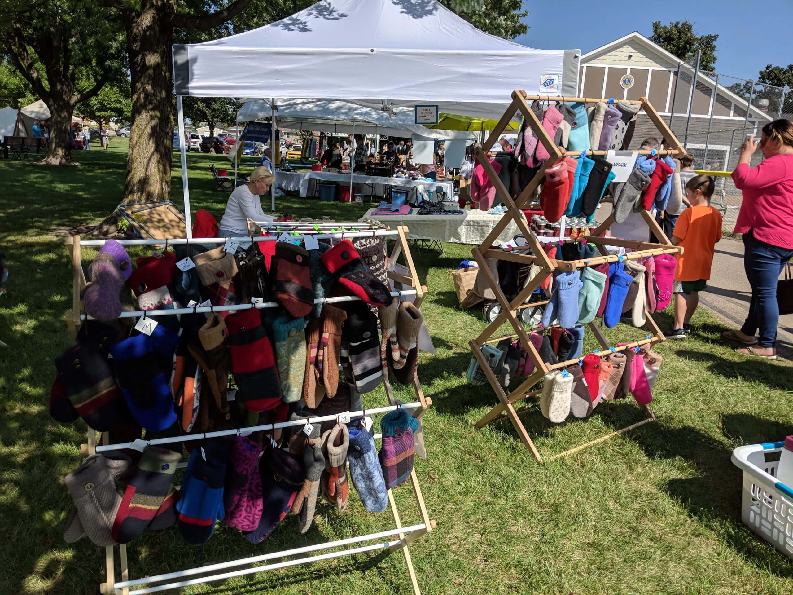Mitten Vendor at Nordic Music Festival.