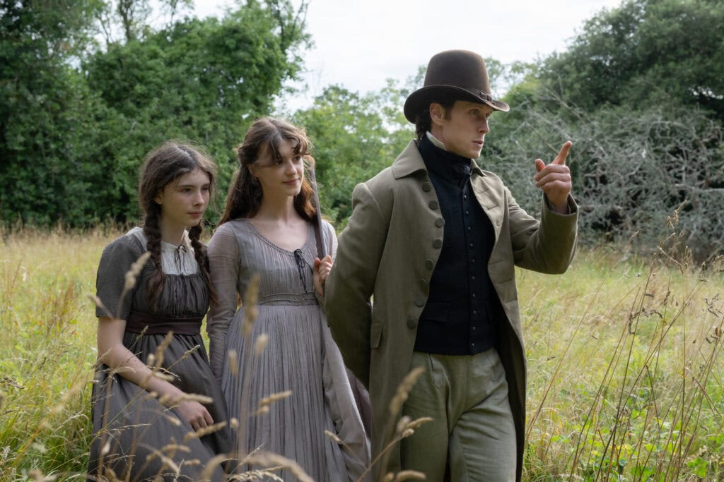 Bodhi Rae Breathnach stars as Margaret Dashwood, Daisy Edgar-Jones as Elinor Dashwood and George MacKay as Edward Ferrars in SENSE and SENSIBILITY, a Focus Features release.